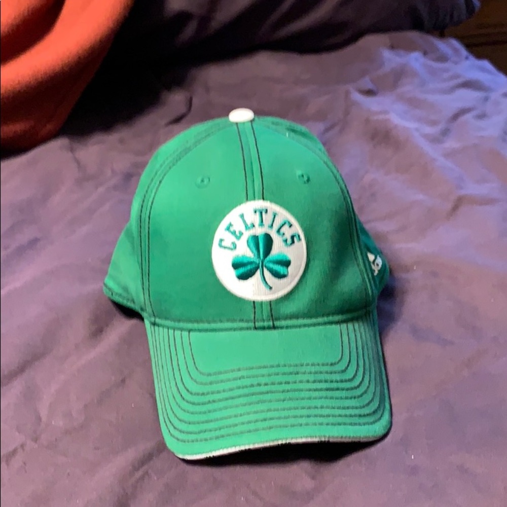 Adidas one size Celtics championships hat